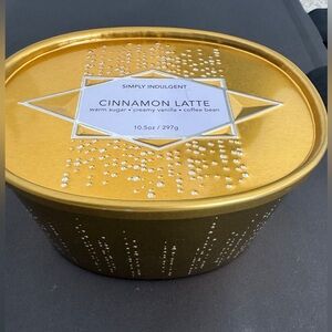 Simply Indulgent Cinnamon Latte Candle 10.5 ounce - New